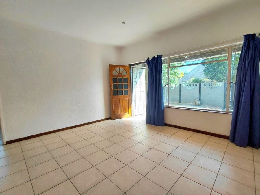 3 Bedroom Property for Sale in Van Der Stel Western Cape